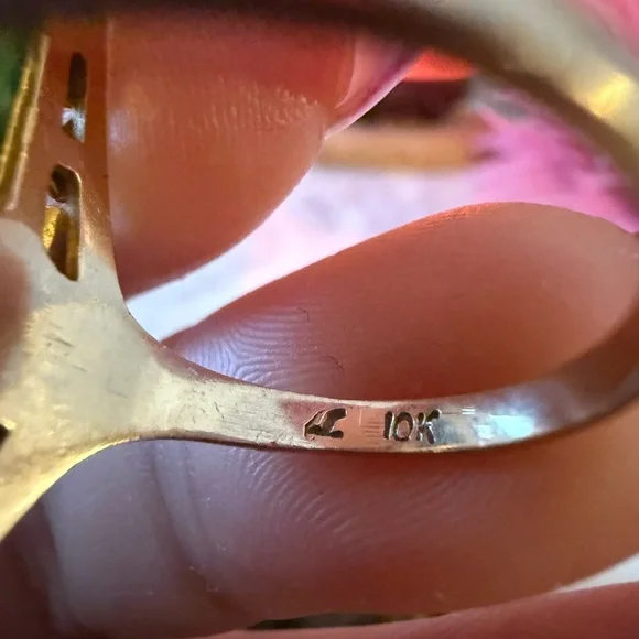 10k jade ring - Picture 3 of 5